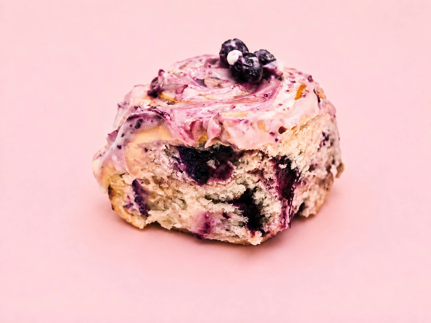 Blueberry cinnamon roll